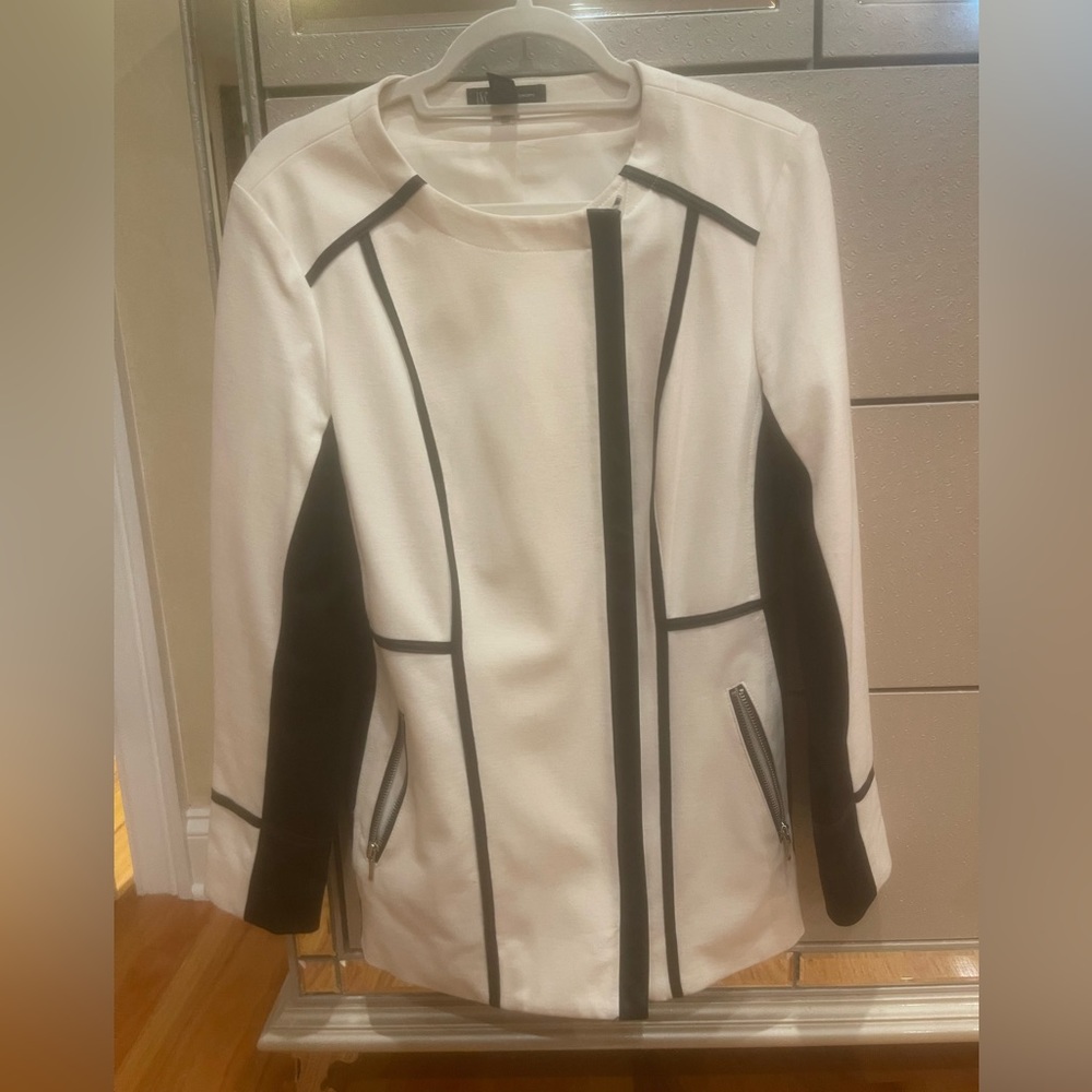 Nice brand new black and white long jacket. N - Picture 2 of 3